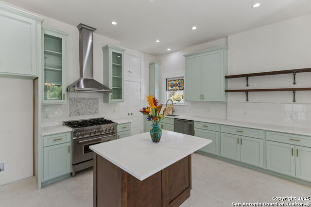 Listing photo id 15 for 122 Leopold