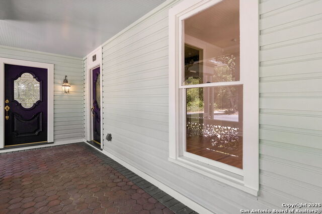 Listing photo id 2 for 122 Leopold
