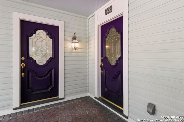 Listing photo id 40 for 122 Leopold