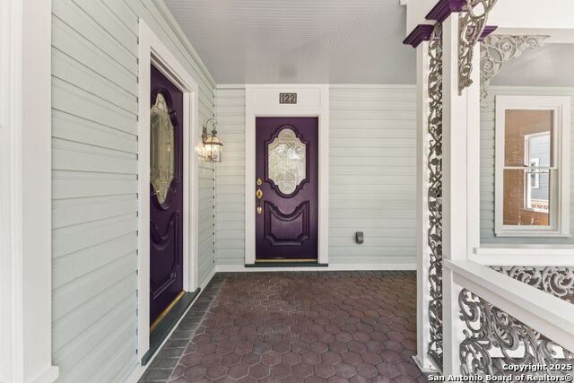 Listing photo id 3 for 122 Leopold