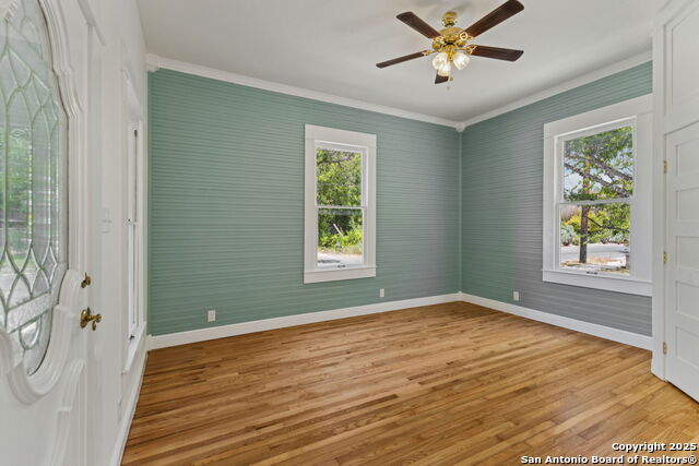 Listing photo id 4 for 122 Leopold