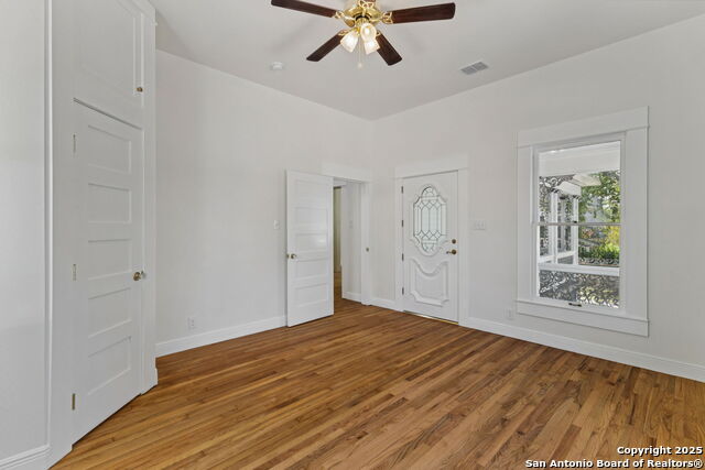Listing photo id 7 for 122 Leopold