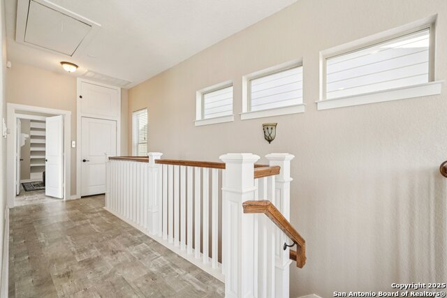 Image 26 of 38 For 3831 Harry Wurzbach Rd 23