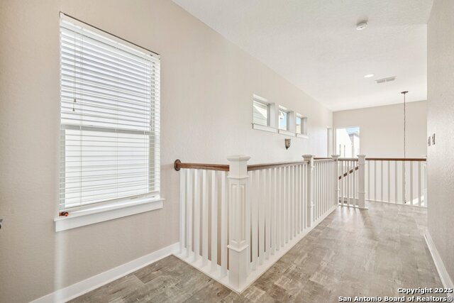Image 27 of 38 For 3831 Harry Wurzbach Rd 23