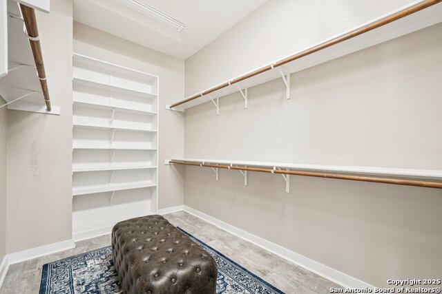Image 29 of 38 For 3831 Harry Wurzbach Rd 23