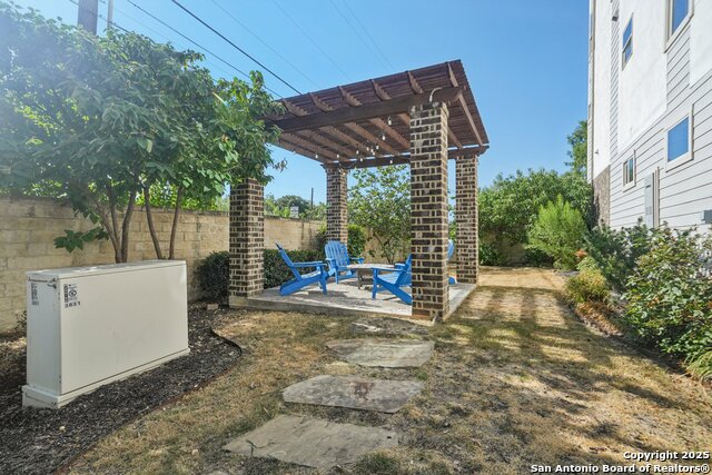 Image 34 of 38 For 3831 Harry Wurzbach Rd 23