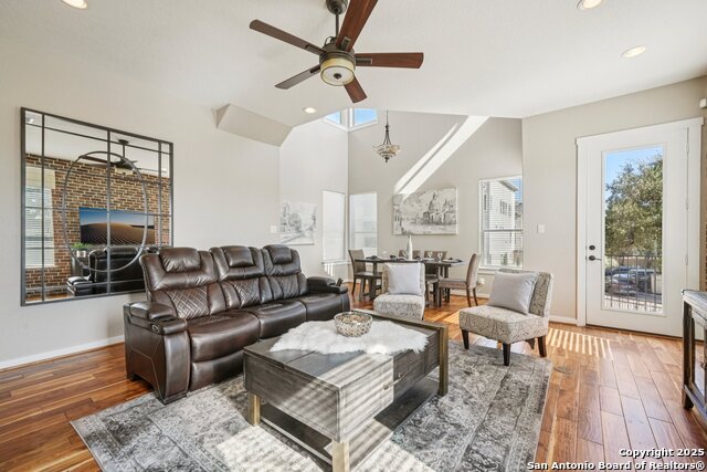Image 5 of 38 For 3831 Harry Wurzbach Rd 23