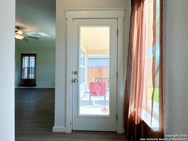 Image 19 of 33 For 3906 Glenloch