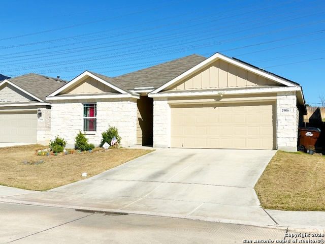 Image 2 of 33 For 3906 Glenloch