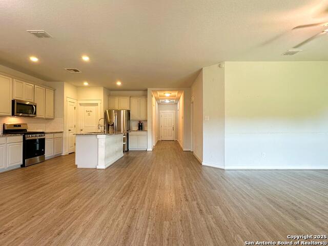 Image 20 of 33 For 3906 Glenloch