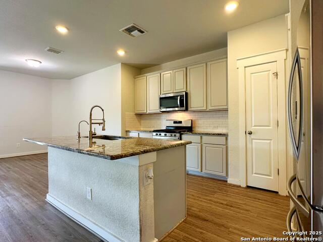 Image 4 of 33 For 3906 Glenloch