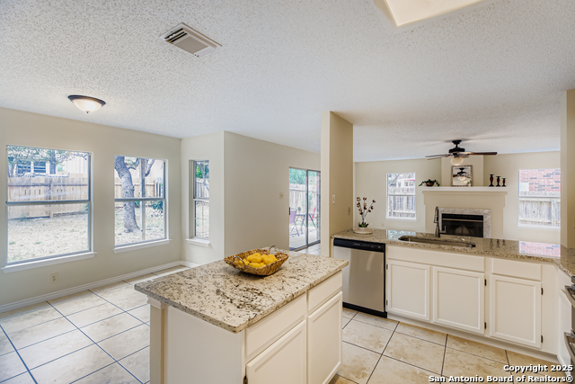 Image 12 of 31 For 7217 Breeze Hollow