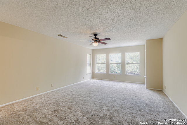 Image 18 of 31 For 7217 Breeze Hollow