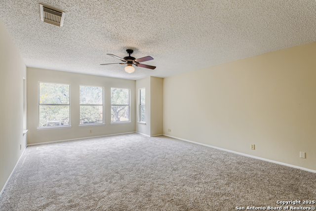 Image 19 of 31 For 7217 Breeze Hollow