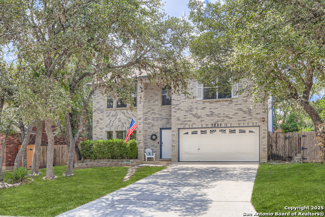 Image 2 of 31 For 7217 Breeze Hollow