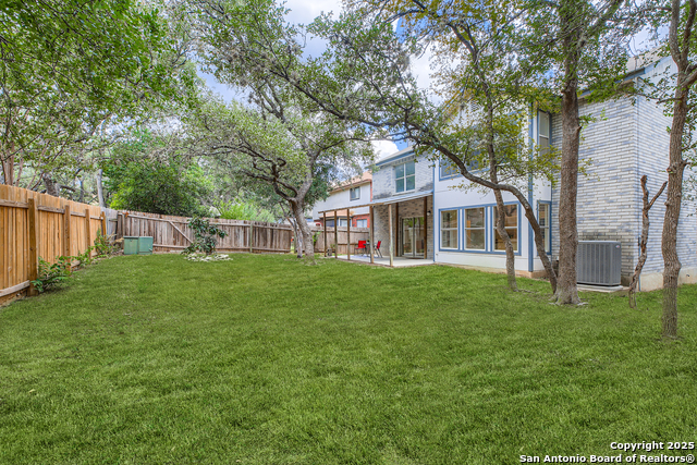 Image 30 of 31 For 7217 Breeze Hollow