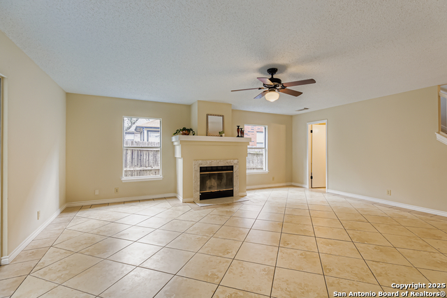 Image 4 of 31 For 7217 Breeze Hollow