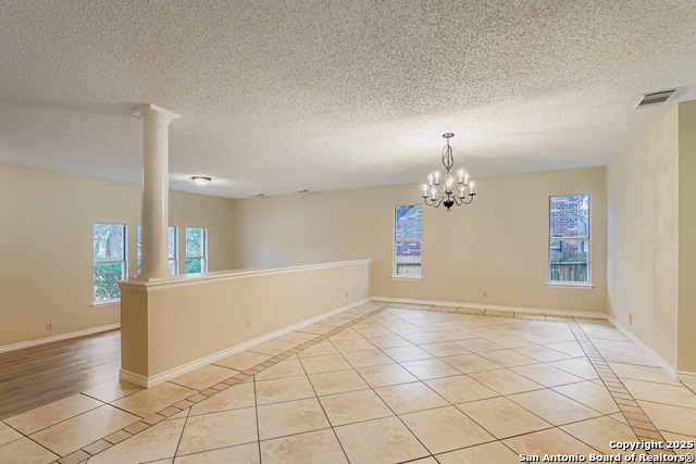 Image 9 of 31 For 7217 Breeze Hollow