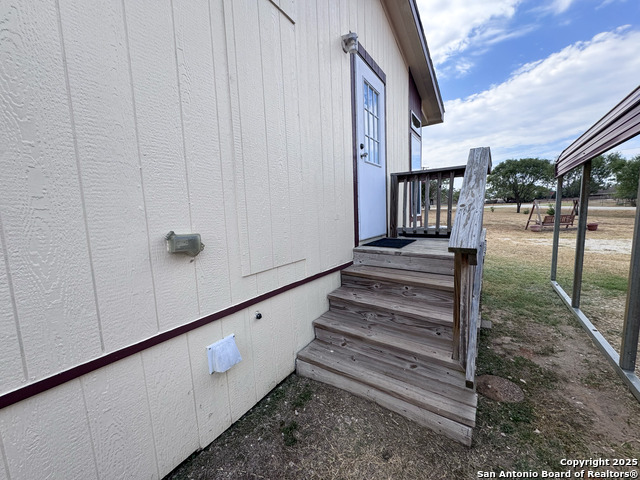 Image 14 of 28 For 207 Homestead