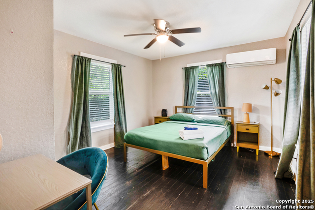 Image 22 of 30 For 1108 Center  