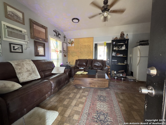 Image 22 of 32 For 3124 Fm 2673