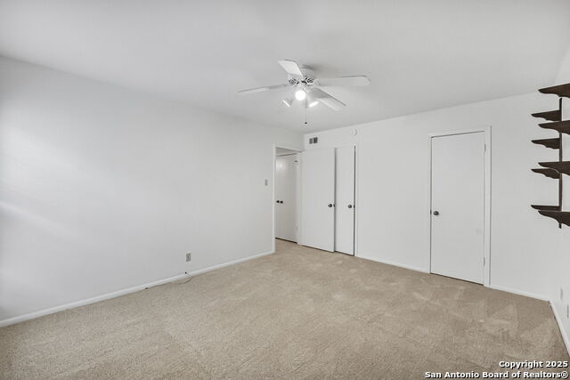 Image 17 of 32 For 8702 Village Dr  1005