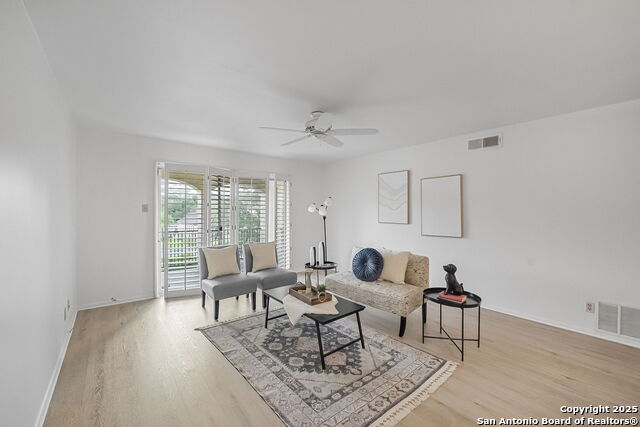 Image 5 of 32 For 8702 Village Dr  1005