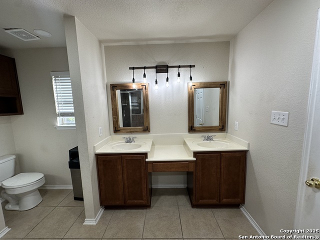 Image 21 of 35 For 10322 Alsfeld Ranch