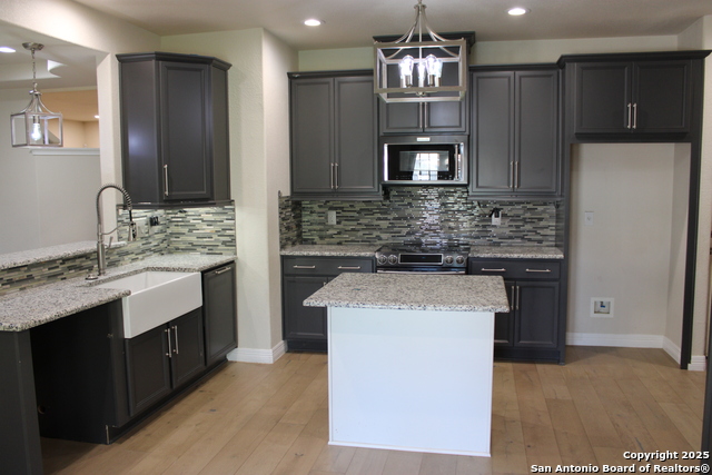 Image 8 of 35 For 10322 Alsfeld Ranch