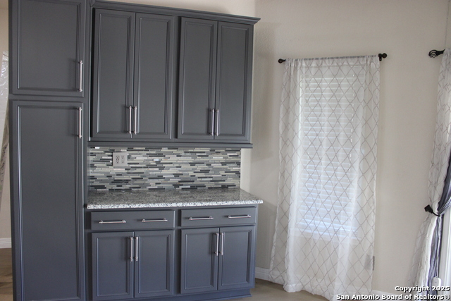 Image 9 of 35 For 10322 Alsfeld Ranch