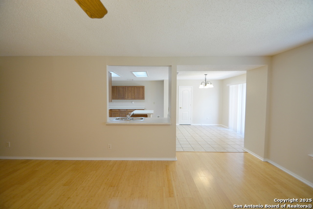 Image 4 of 16 For 2953 White Pine