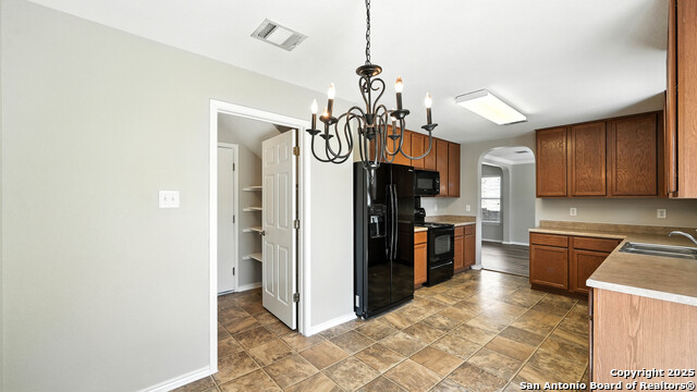 Image 15 of 30 For 2137 Dorman Dr.