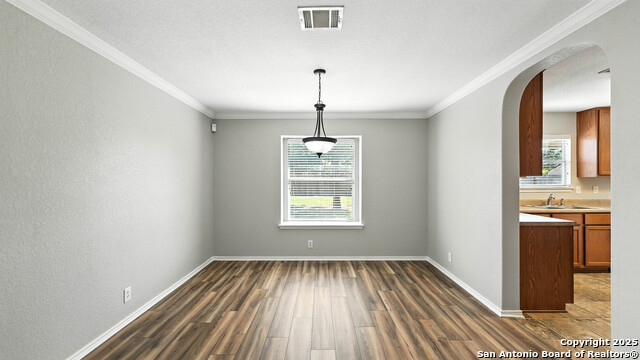 Image 7 of 30 For 2137 Dorman Dr.