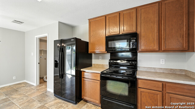 Image 8 of 30 For 2137 Dorman Dr.