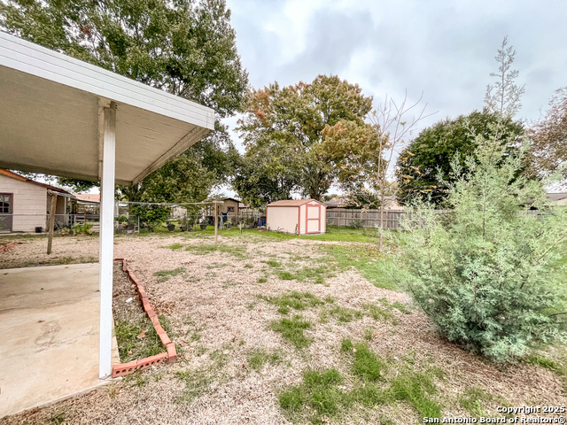 Image 18 of 19 For 220 Beverly  