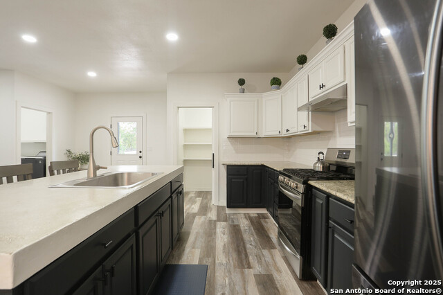 Image 10 of 26 For 562 Kendalia
