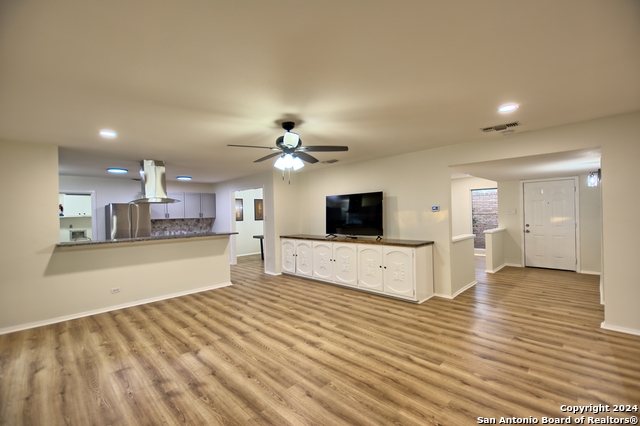 Image 8 of 26 For 3019 War Arrow