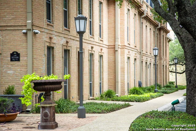 Details for 7707 Broadway St  24, San Antonio, TX 78209