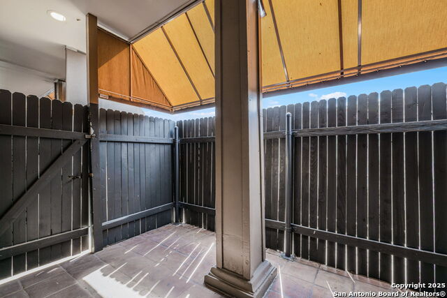 Image 16 of 50 For 7707 Broadway St 24