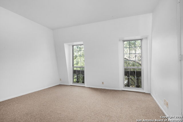 Image 25 of 50 For 7707 Broadway St 24