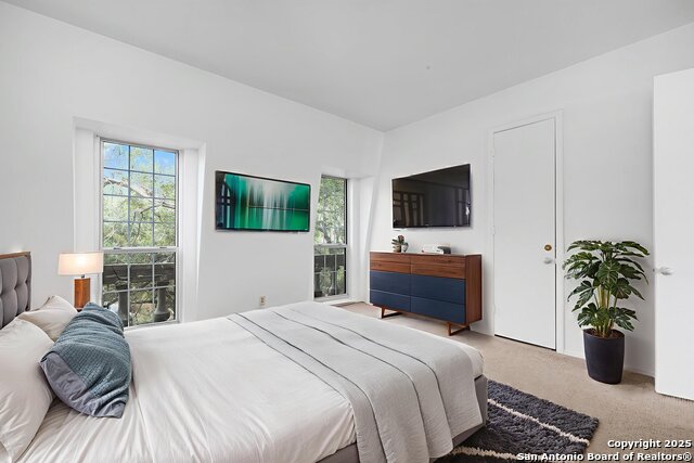 Image 27 of 50 For 7707 Broadway St 24