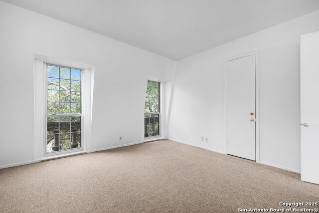 Image 30 of 50 For 7707 Broadway St 24