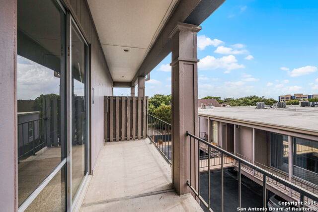 Image 39 of 50 For 7707 Broadway St 24