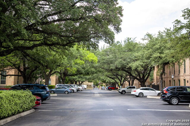 Image 41 of 50 For 7707 Broadway St 24