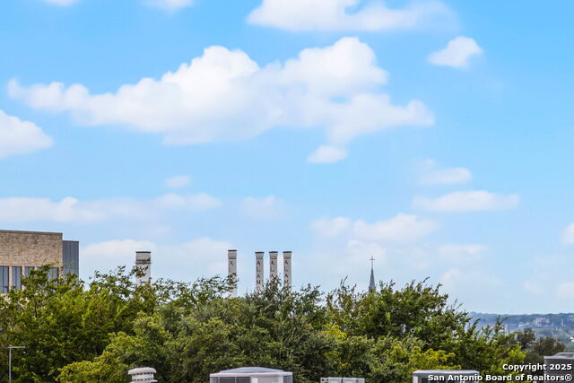 Image 44 of 50 For 7707 Broadway St 24