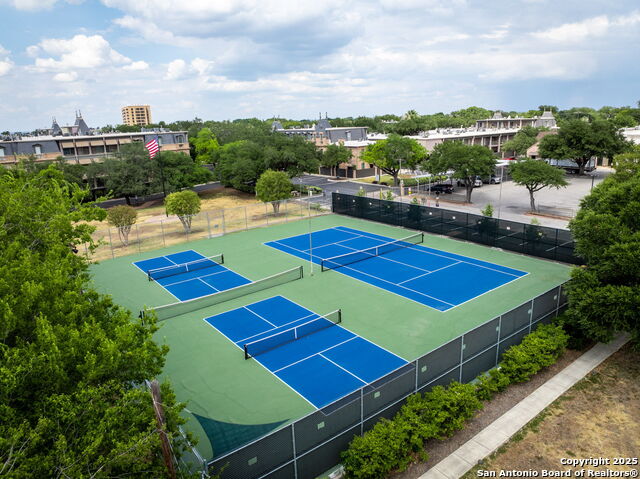 Image 45 of 50 For 7707 Broadway St 24