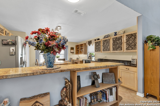 Listing photo id 12 for 15606 Bluff Springs