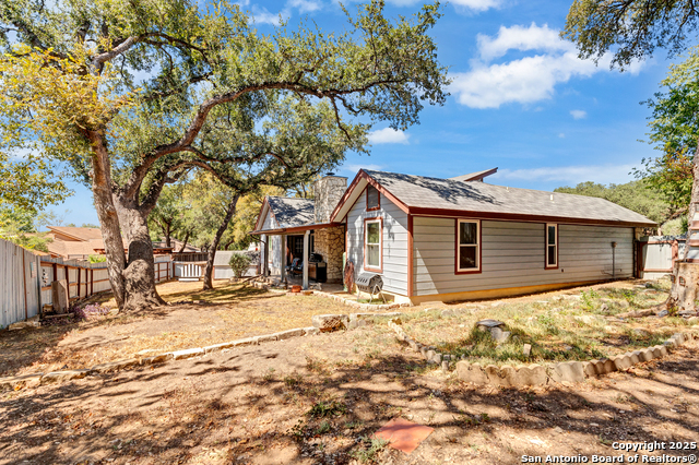Listing photo id 26 for 15606 Bluff Springs