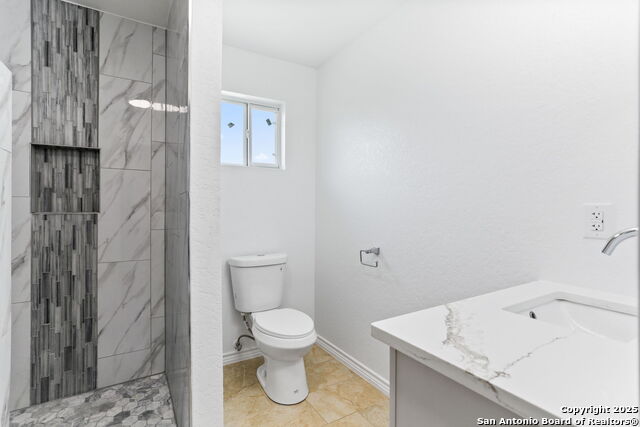 Listing photo id 15 for 1034 County Road 6710