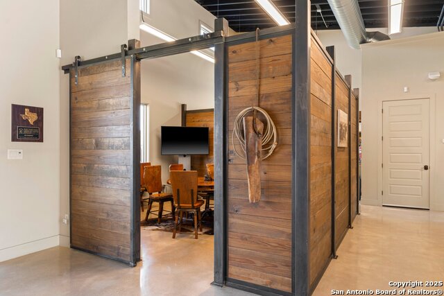 Listing photo id 13 for 609 Us Highway 289